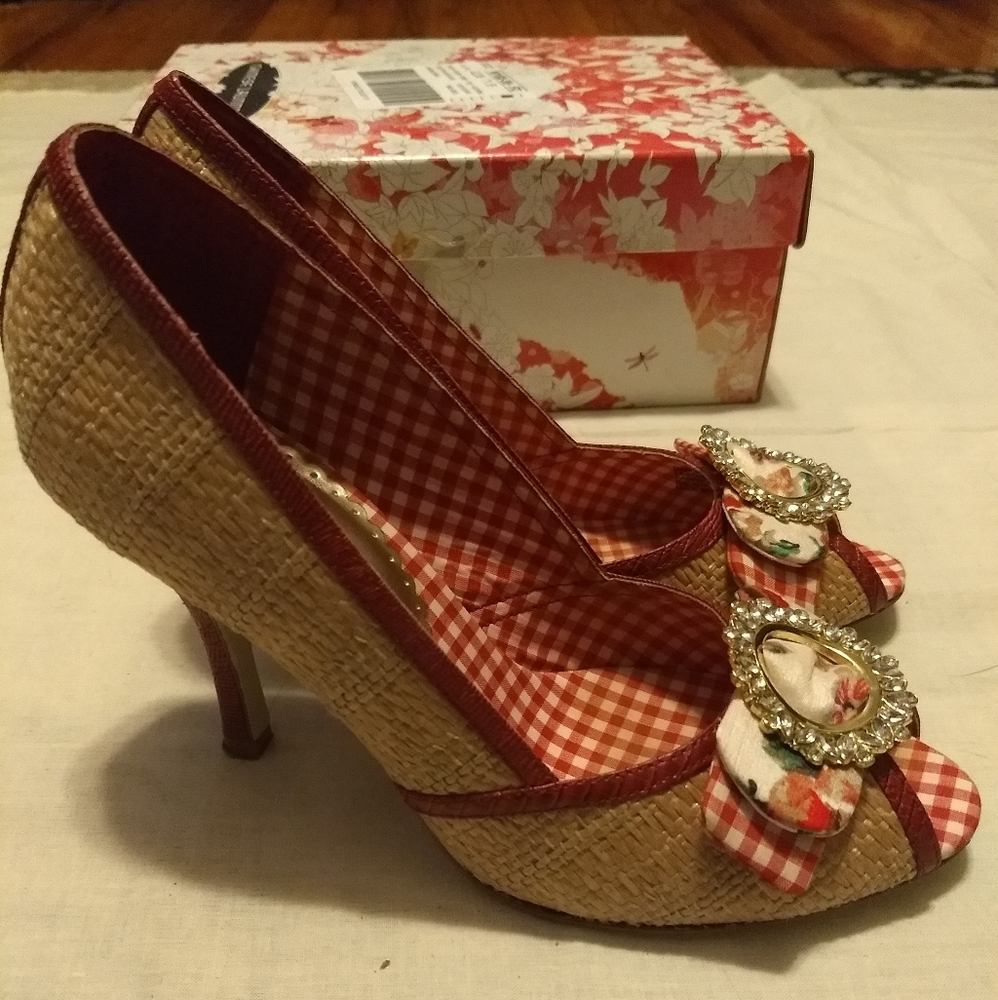 Chinese Laundry Basket Weave Peep Toe Heels